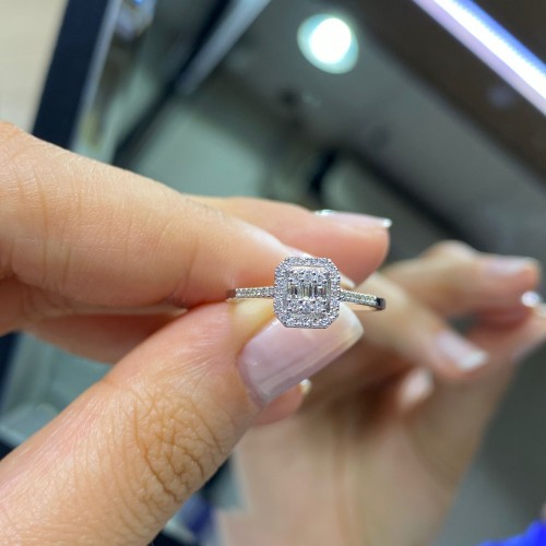 0.20 Karat Pırlanta Baget Yüzük 0.20 Karat Pırlanta Baget Yüzük
